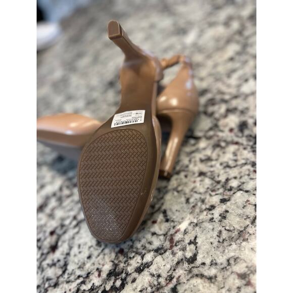 Clarks round toe nude pump women’s size 8.5 - Picture 12 of 15